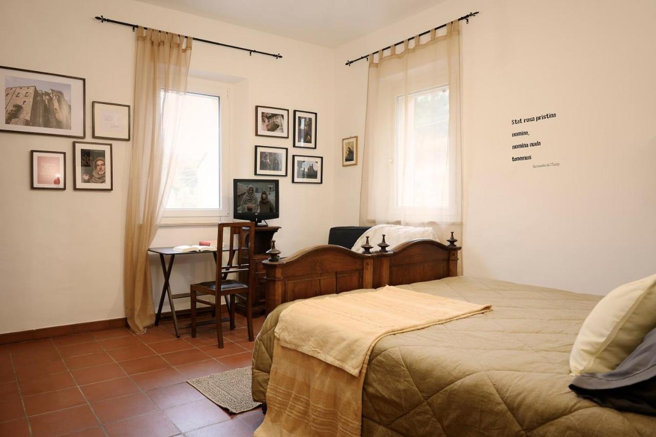 B&B Il Bed And Bookfast Mercatello  Chambre photo