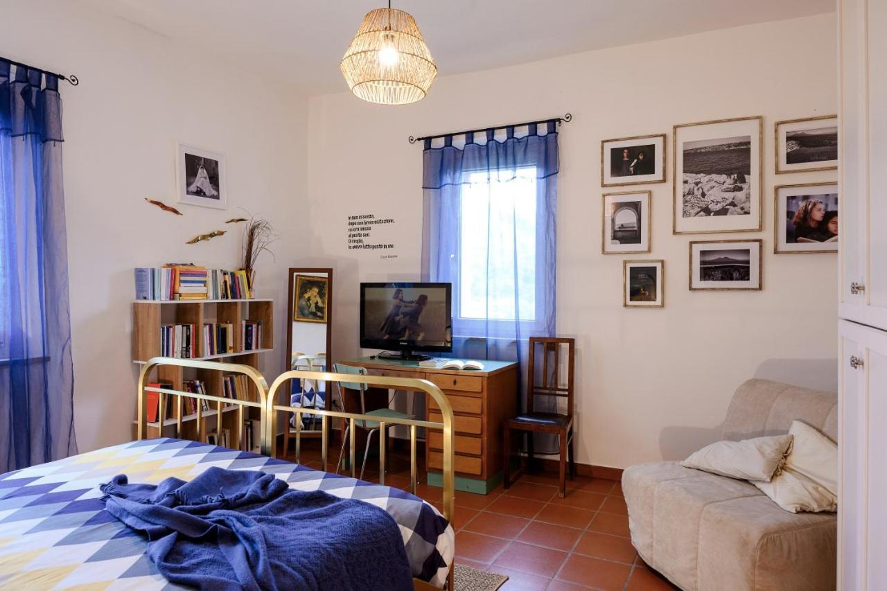 B&B Il Bed And Bookfast Mercatello  Chambre photo